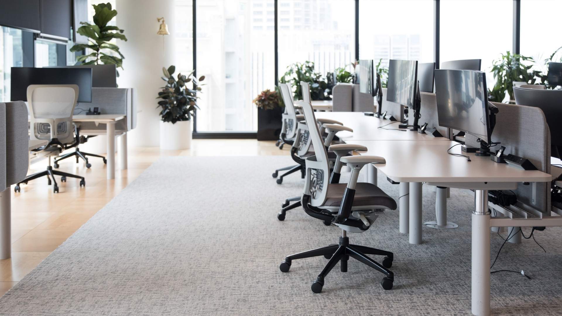 Professional cleaning service for an office workspace in Bartlesville, Oklahoma